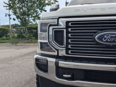 Used 2022 Ford F350 Lariat w/ Lariat Ultimate Package AWD/4WD image 10