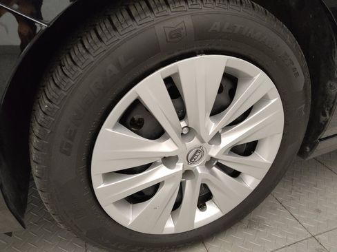 Used 2025 Nissan Sentra S FWD image 31
