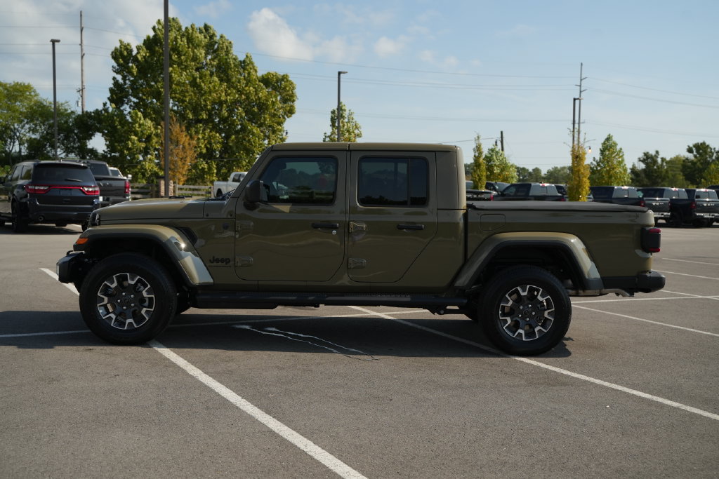 New 2026 Jeep Gladiator Sport AWD/4WD image 4