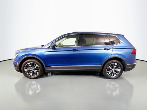 Used 2018 Volkswagen Tiguan SEL AWD/4WD image 6