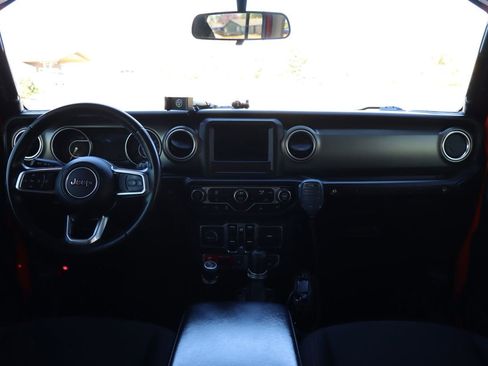 Used 2018 Jeep Wrangler Unlimited Rubicon image 16