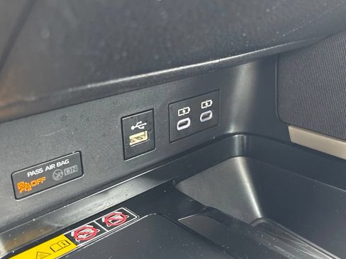 Used 2025 Toyota Camry LE FWD image 25