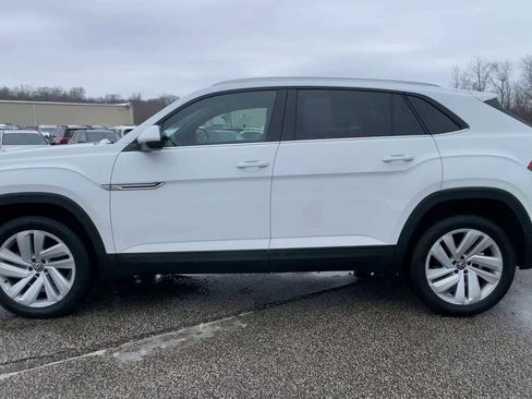 Used 2023 Volkswagen Atlas Cross Sport SE image 6