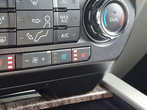 Used 2019 Ford F250 Lariat w/ Lariat Ultimate Package image 28