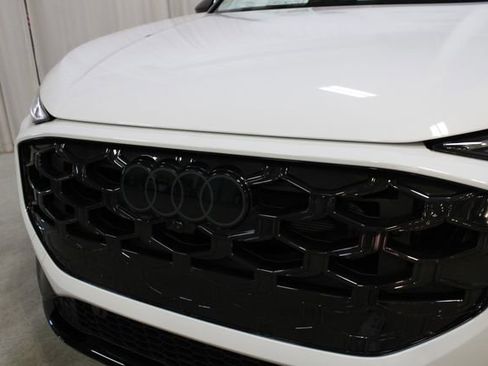 New 2026 Audi Q3 quattro 2.0T AWD/4WD image 34