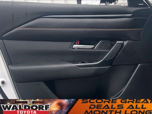 Used 2025 MAZDA CX-50 AWD 2.5 Hybrid w/ Premium Pkg image 28