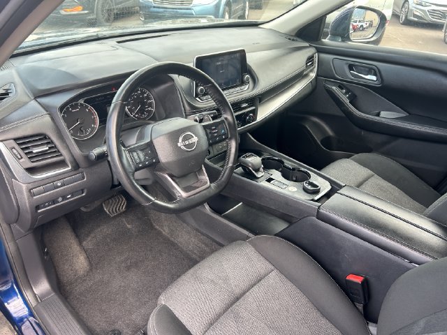 Used 2025 Nissan Rogue SV AWD/4WD image 26