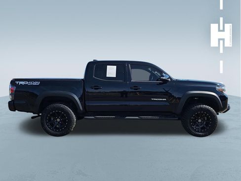 Used 2021 Toyota Tacoma TRD Off-Road w/ Technology Package image 2