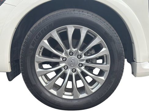 Used 2015 INFINITI QX80 4WD w/ Deluxe Technology Package image 29