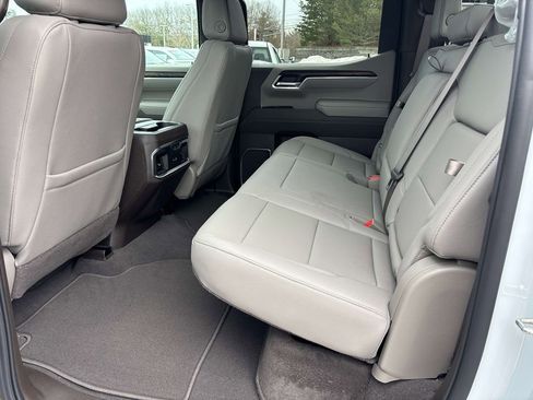 New 2026 GMC Sierra 1500 SLT w/ SLT Premium Plus Package AWD/4WD image 5