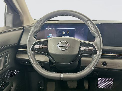 Used 2023 Nissan Ariya FWD image 18