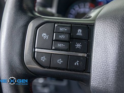 Used 2024 Ford Expedition Limited AWD/4WD image 14
