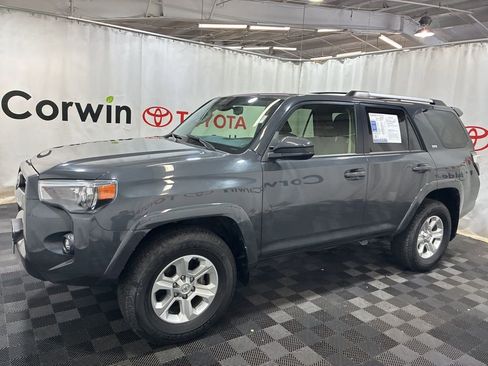 Used 2024 Toyota 4Runner SR5 AWD/4WD image 4