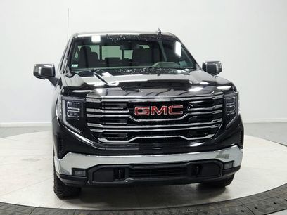 Used 2023 GMC Sierra 1500 SLT w/ SLT Convenience Package