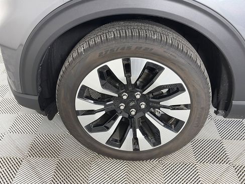 Used 2025 Ford Explorer Platinum w/ LUX Leather Package image 8