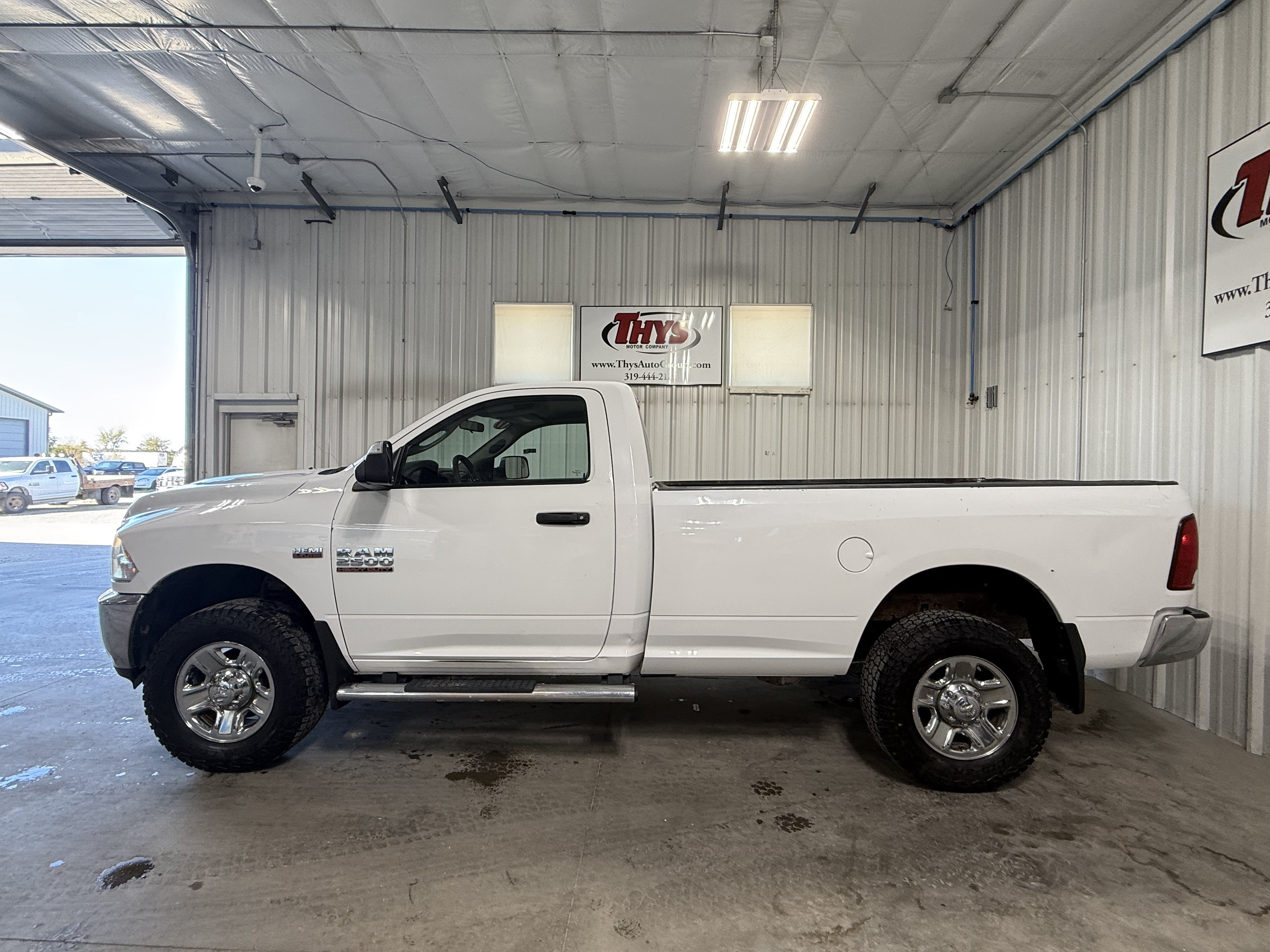 Used 2017 RAM 2500 Tradesman w/ Chrome Appearance Group AWD/4WD image 9