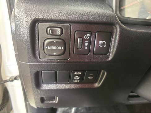 Used 2023 Toyota 4Runner TRD Off-Road image 40