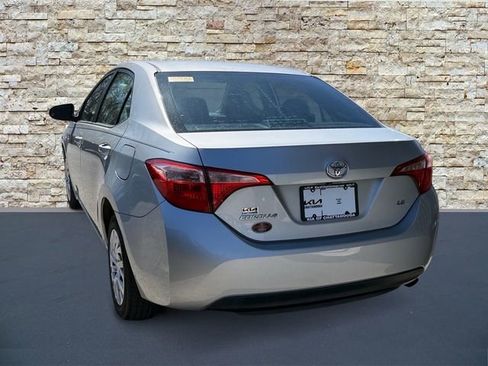 Used 2017 Toyota Corolla LE image 3