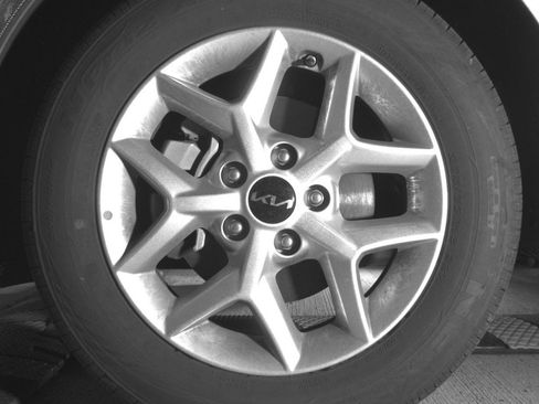 Used 2025 Kia Soul LX w/ LX Technology Package FWD image 12