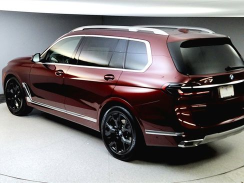 Used 2025 BMW X7 xDrive40i image 15