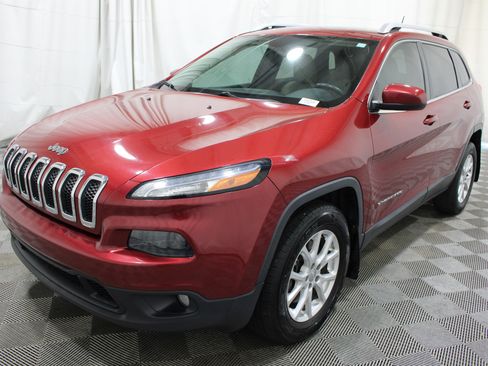 Used 2015 Jeep Cherokee Latitude AWD/4WD image 29