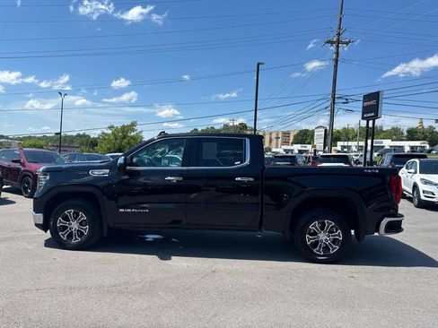 Used 2025 GMC Sierra 1500 SLT AWD/4WD image 4