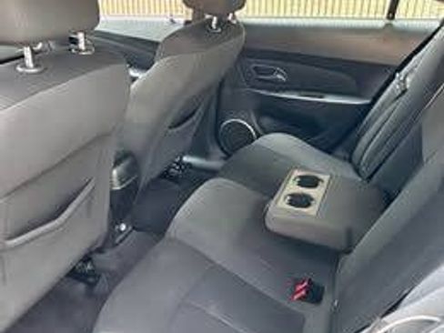 Used 2011 Chevrolet Cruze LT FWD image 5