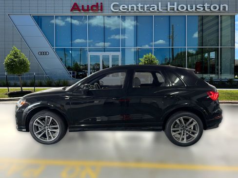 Certified 2025 Audi Q3 2.0T Premium w/ Convenience Package image 2