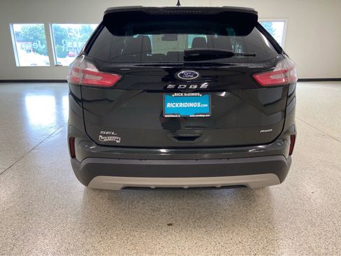 Used 2024 Ford Edge SEL image 7