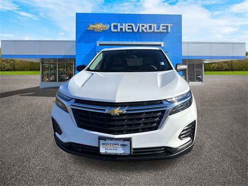 Used 2022 Chevrolet Equinox LS w/ LS Convenience Package image 2