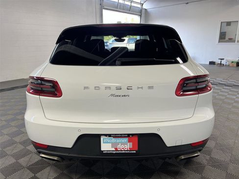 Used 2018 Porsche Macan BASE image 5