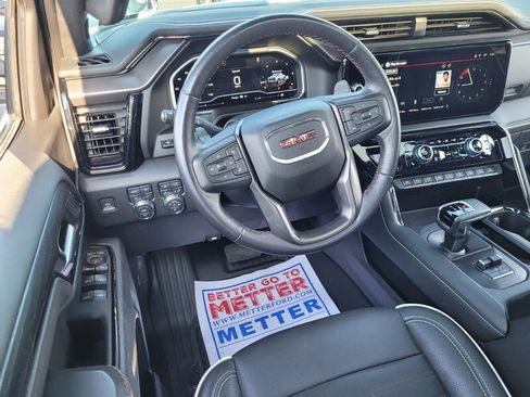 Used 2024 GMC Sierra 1500 AT4X image 8