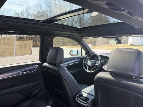 Used 2023 Cadillac XT6 Luxury image 20