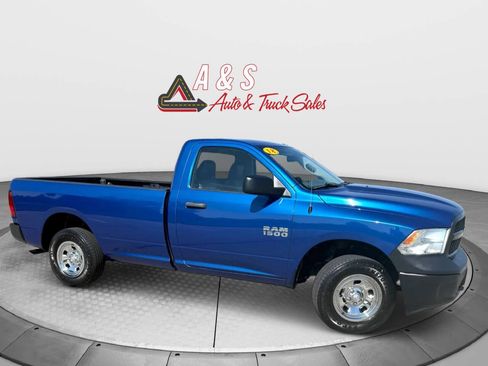 Used 2018 RAM 1500 Express AWD/4WD image 1
