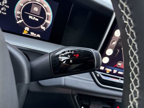 New 2026 Volkswagen Tiguan SE image 20