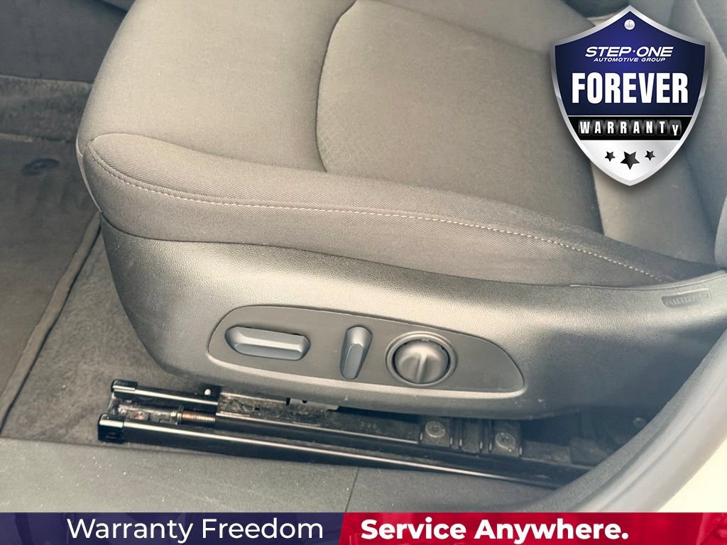 Used 2025 Chevrolet Malibu LT FWD image 14