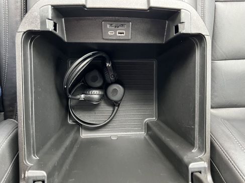 Used 2021 Chevrolet Tahoe Z71 w/ Luxury Package image 37