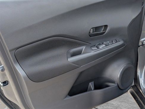 New 2025 Nissan Kicks Play S image 15