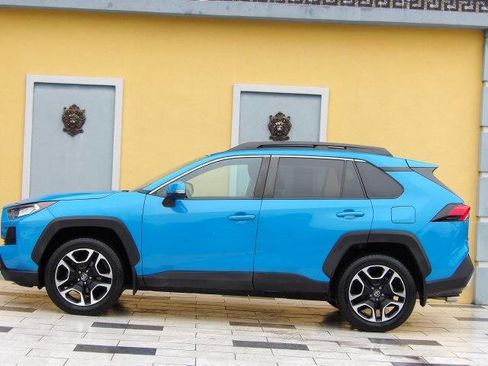 Used 2019 Toyota RAV4 Adventure image 8