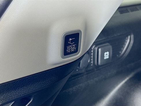 Used 2023 Jeep Grand Cherokee Laredo w/ Luxury Tech Group I image 29