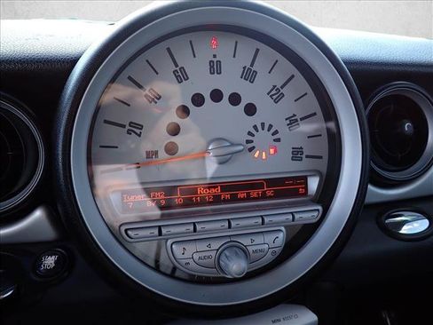 Used 2010 MINI Cooper Hardtop FWD image 17