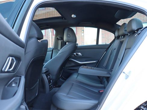 Used 2019 BMW 330i xDrive Sedan w/ Convenience Package image 15