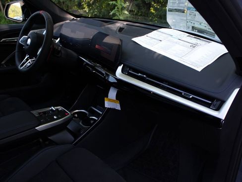 Used 2025 BMW X1 M35i AWD/4WD image 50