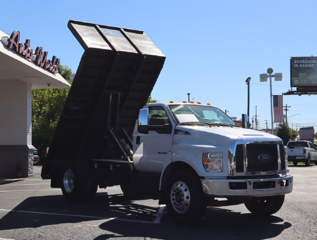 Used 2018 Ford F650 2WD Regular Cab Super Duty image 46