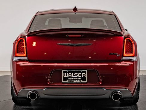 Used 2023 Chrysler 300 C RWD image 7