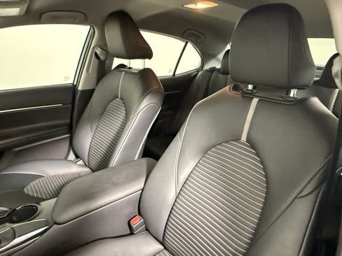 Used 2020 Toyota Camry SE w/ Convenience Package image 26