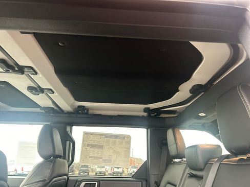 New 2025 Ford Bronco Badlands image 10