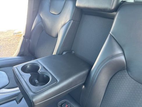 Used 2020 Jeep Cherokee Latitude Plus image 27