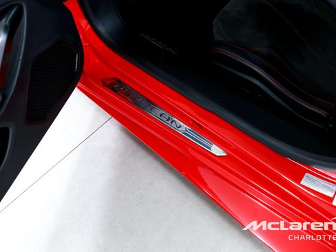 Used 2016 Lamborghini Huracan LP 580-2 RWD image 16