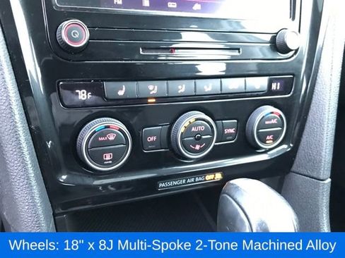 Used 2022 Volkswagen Passat 2.0T image 9